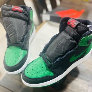 Air Jordan 1 Retro High OG GS 'Pine Green 2.0